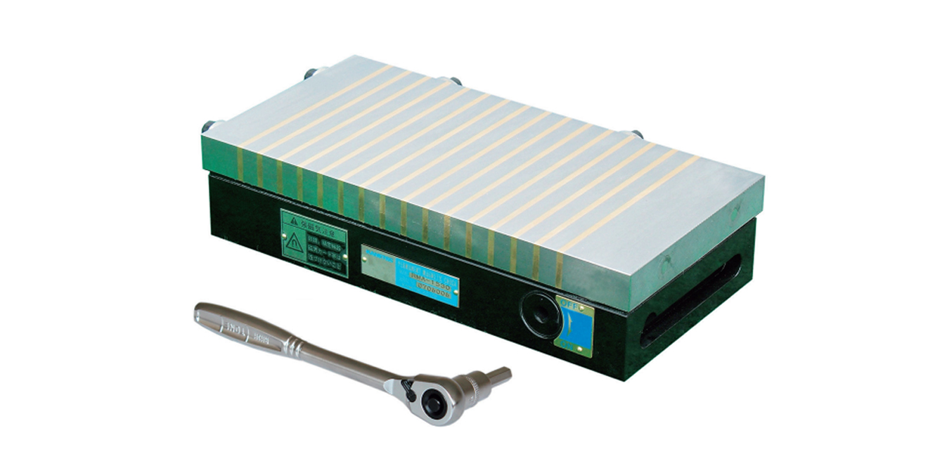 KANETEC RMA-1530A Powerful permanent magnetic chuck for heavy cutting